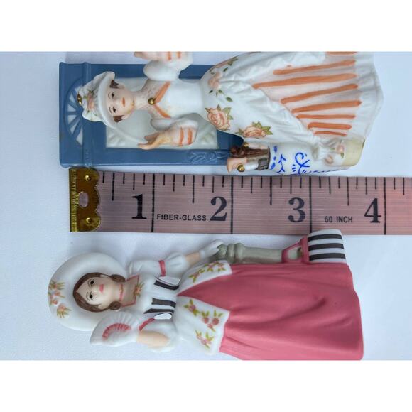 Avon Collectibles Mrs. P.F.E. Albee 1994 Mini's Vintage 4" Figurines & One Case - Picture 9 of 10